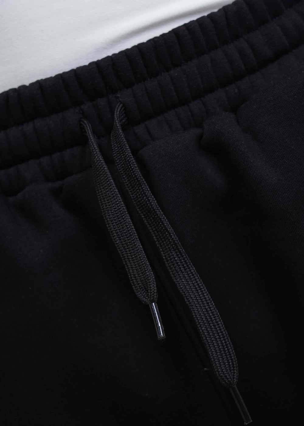 BLACK BASIC BOTTOM