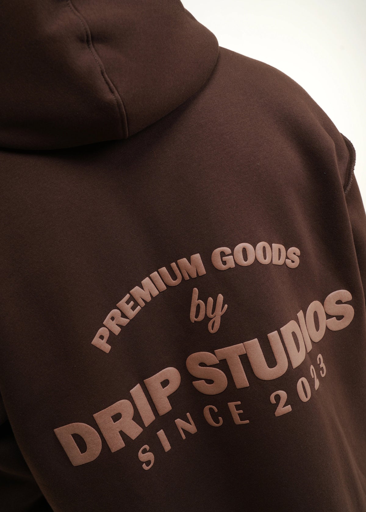 ESSENTIAL CROPPED HOOD - COFFEE