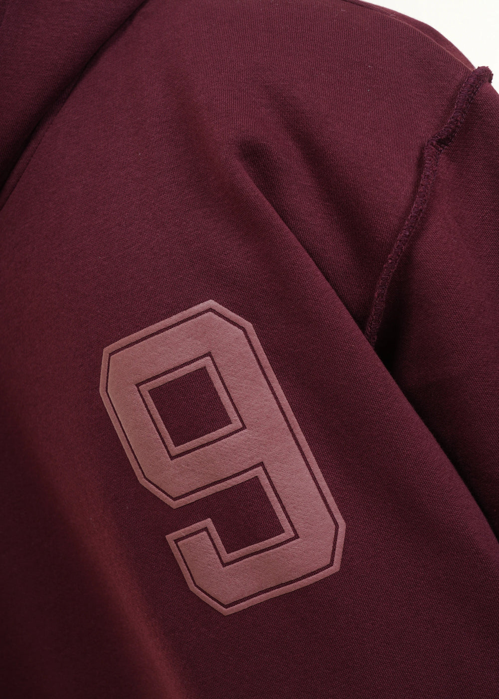 ESSENTIAL CROPPED HOOD - WINE