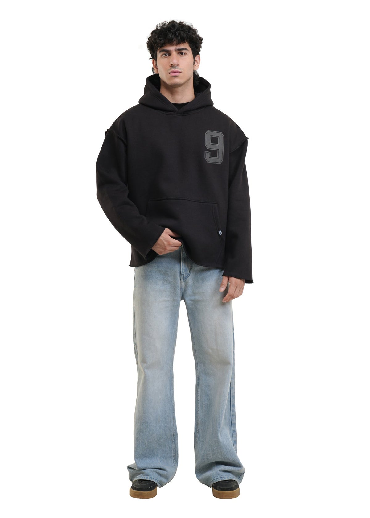 ESSENTIAL CROPPED HOOD - BLACK