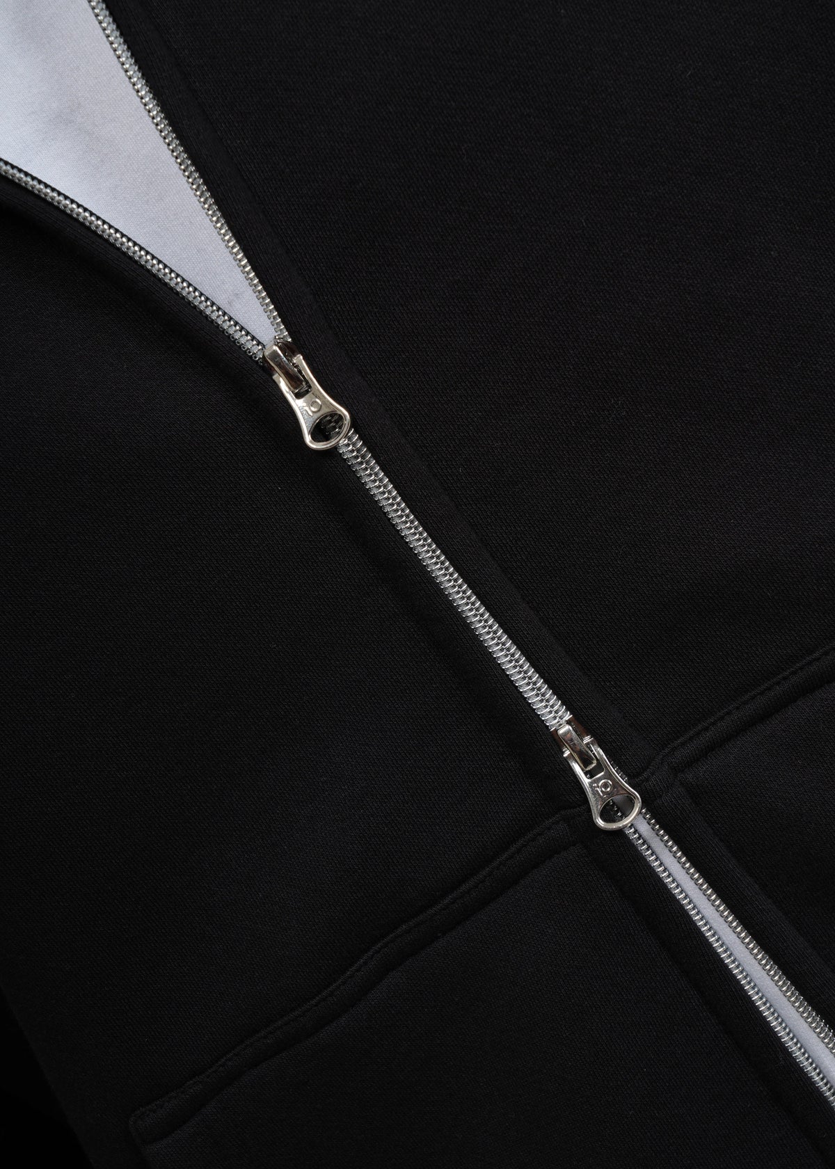 RULESBREAKER HOODIE